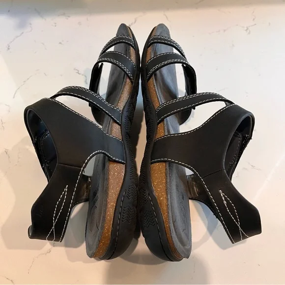 Khombu Women's 9 M Comfort Sport Sandal Adjustable Strap Black - Picture 7 of 13